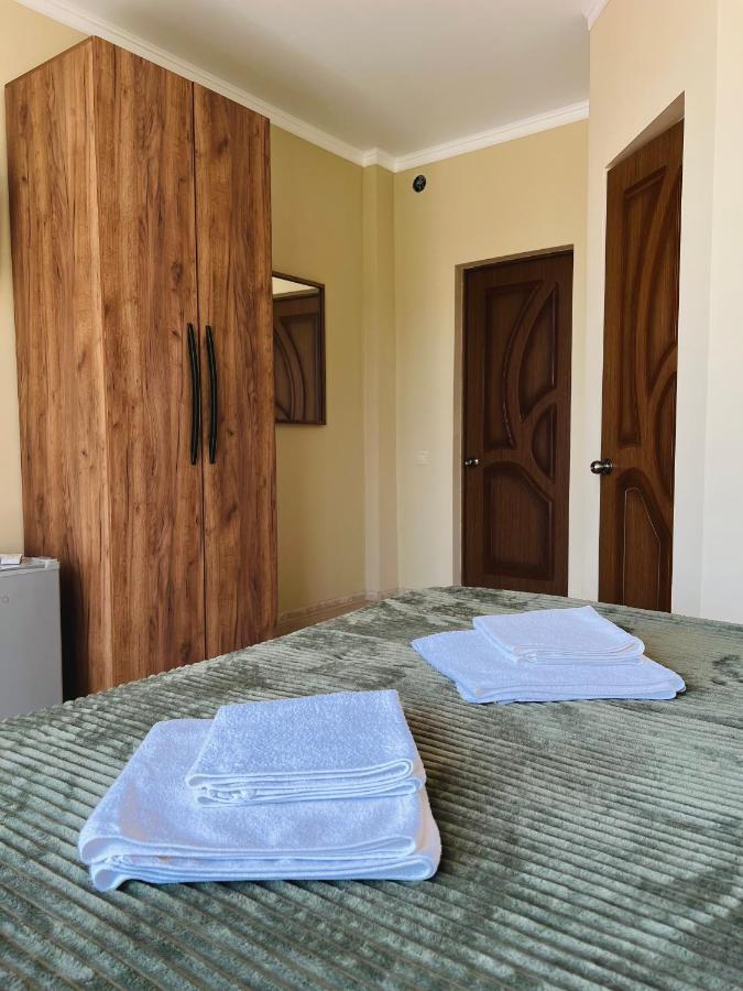 Hotel Golden Гагра Екстериор снимка