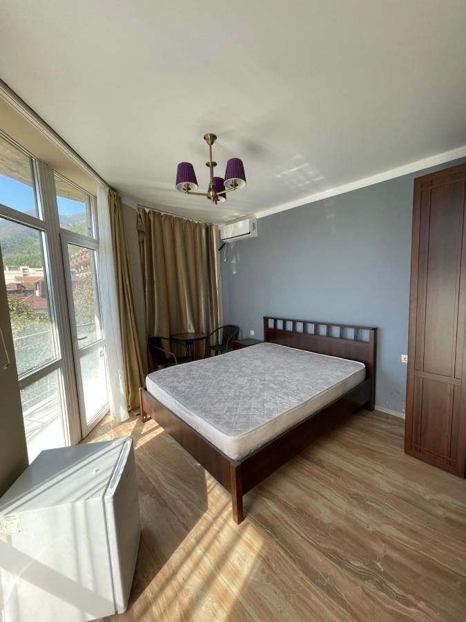 Hotel Golden Гагра Екстериор снимка