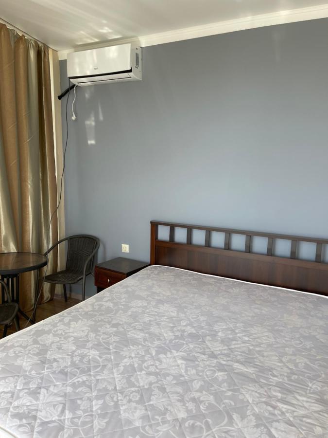 Hotel Golden Гагра Екстериор снимка