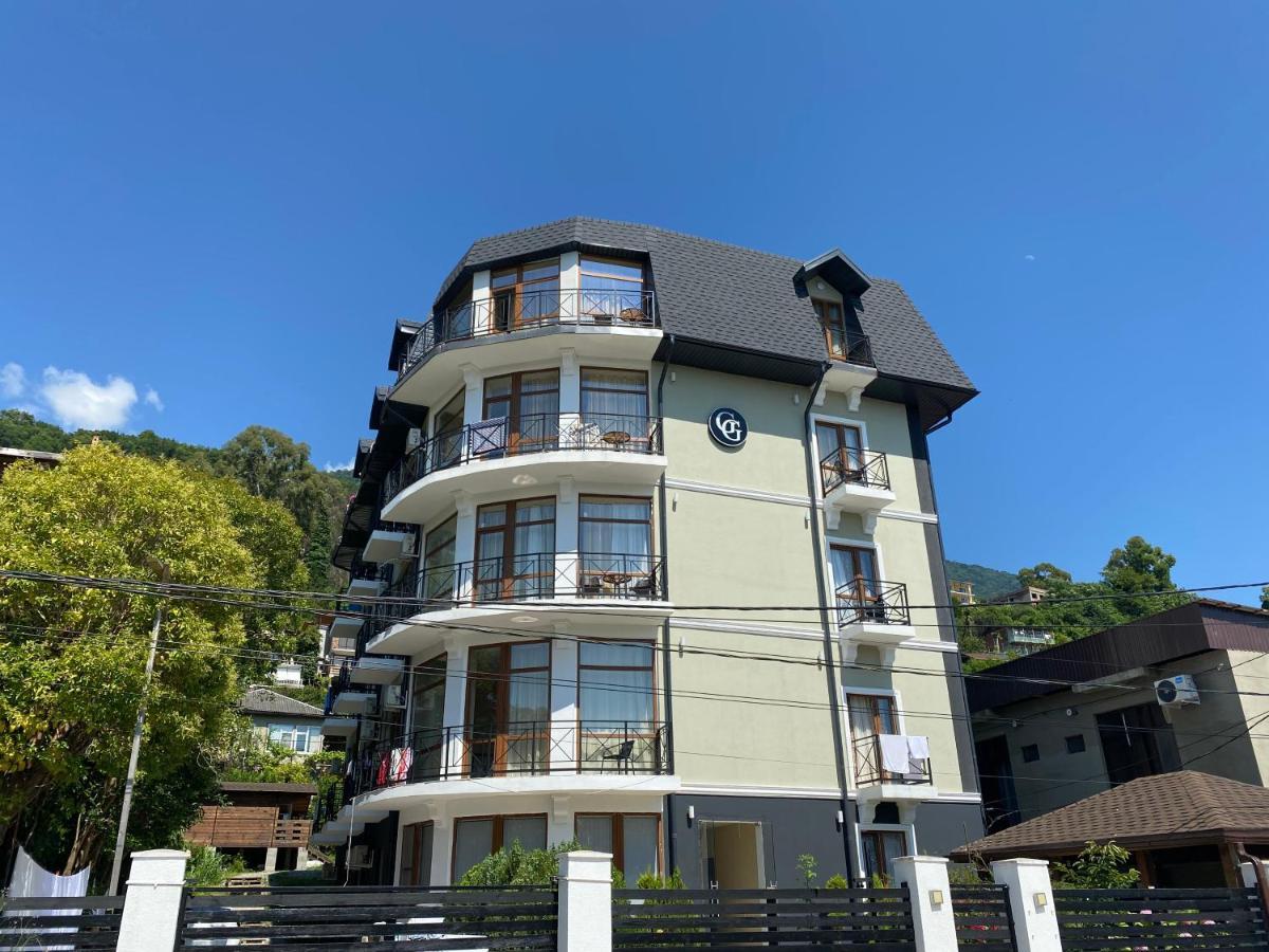 Hotel Golden Гагра Екстериор снимка
